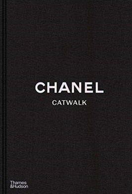 Chanel Catwalk : The Complete Collections-9780500023440