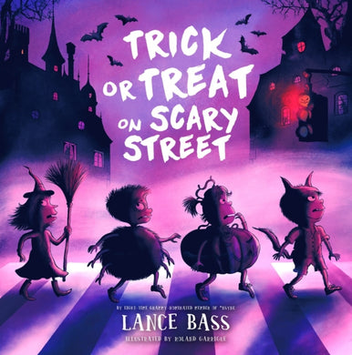 Trick or Treat on Scary Street-9781454958307